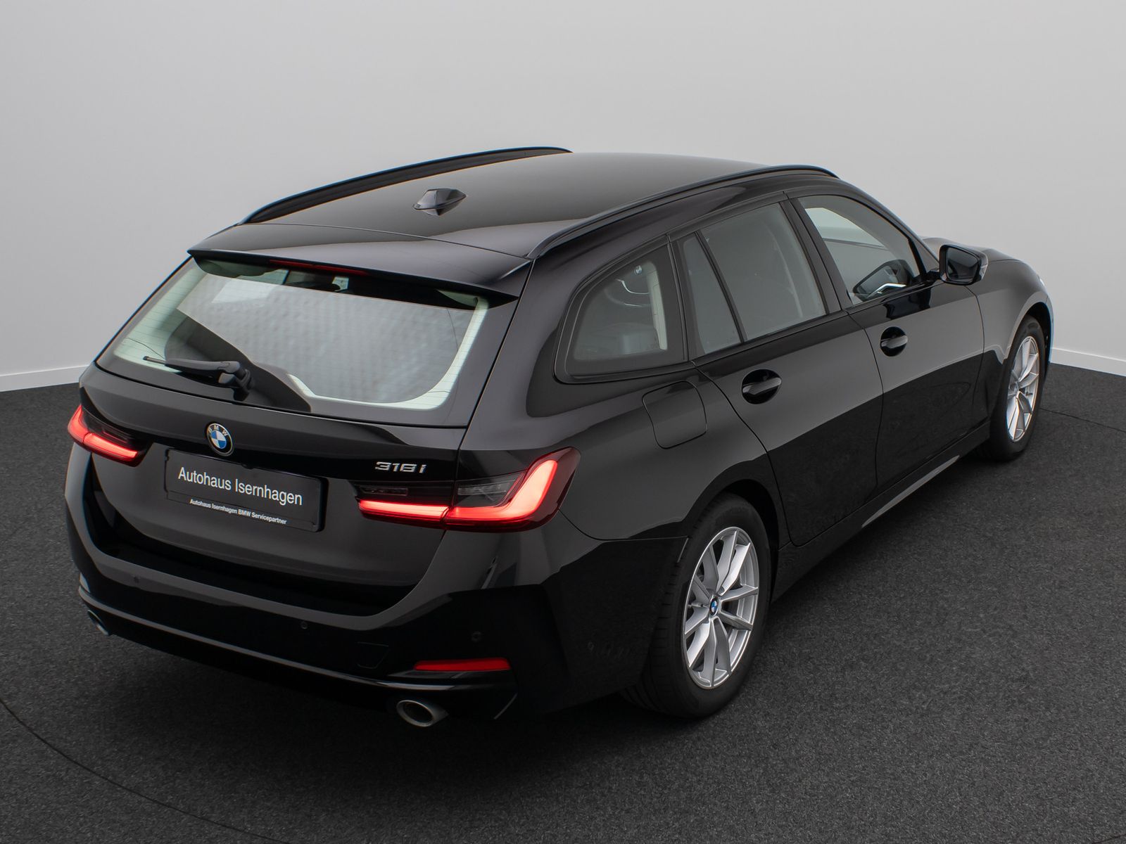 Fahrzeugabbildung BMW 318i Alarm DAB Kamera GeschwindigReg Sportlenkrd