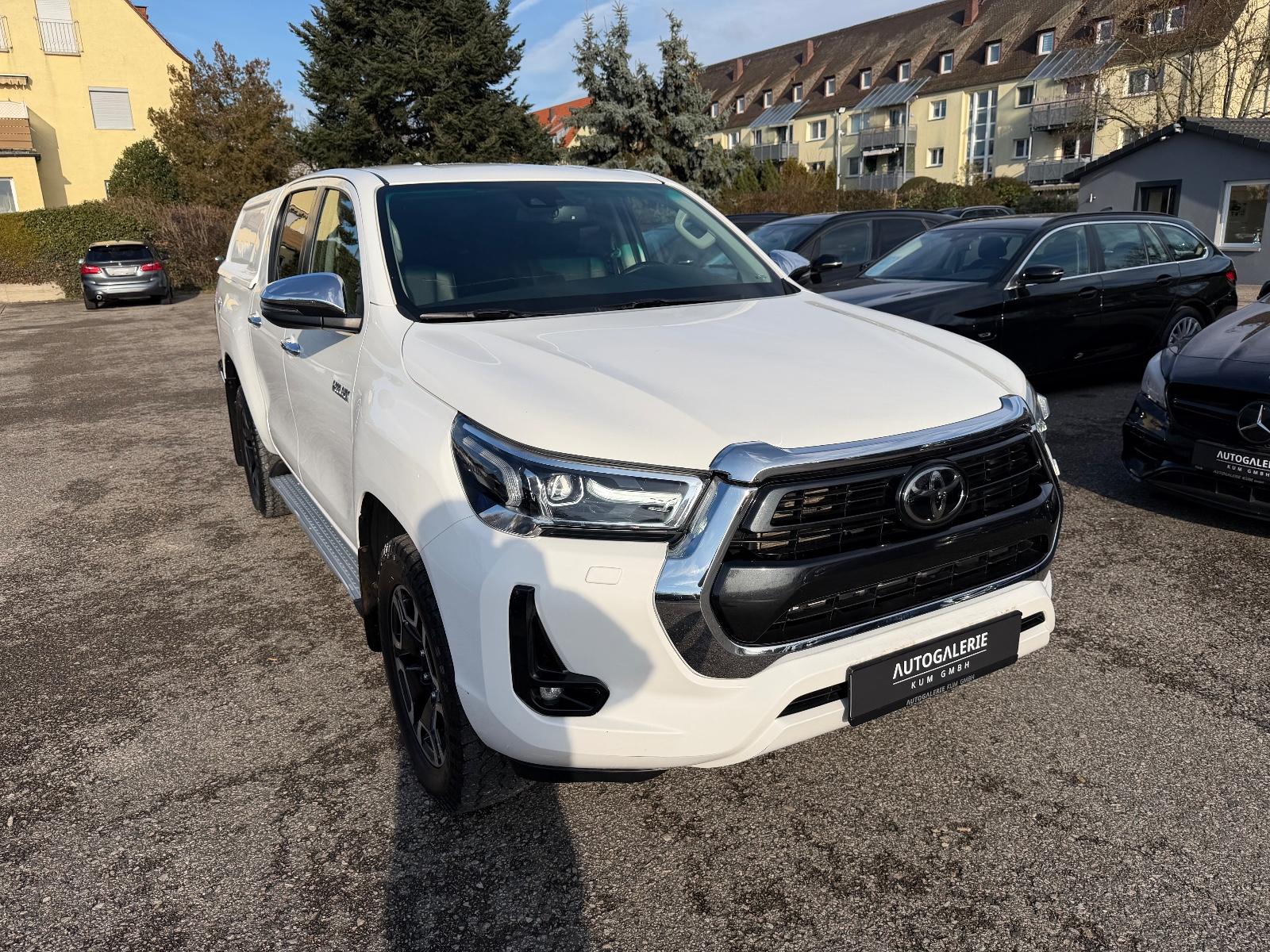 Toyota Hilux Double Cab Executive 4×4 / LEDER / ACC /