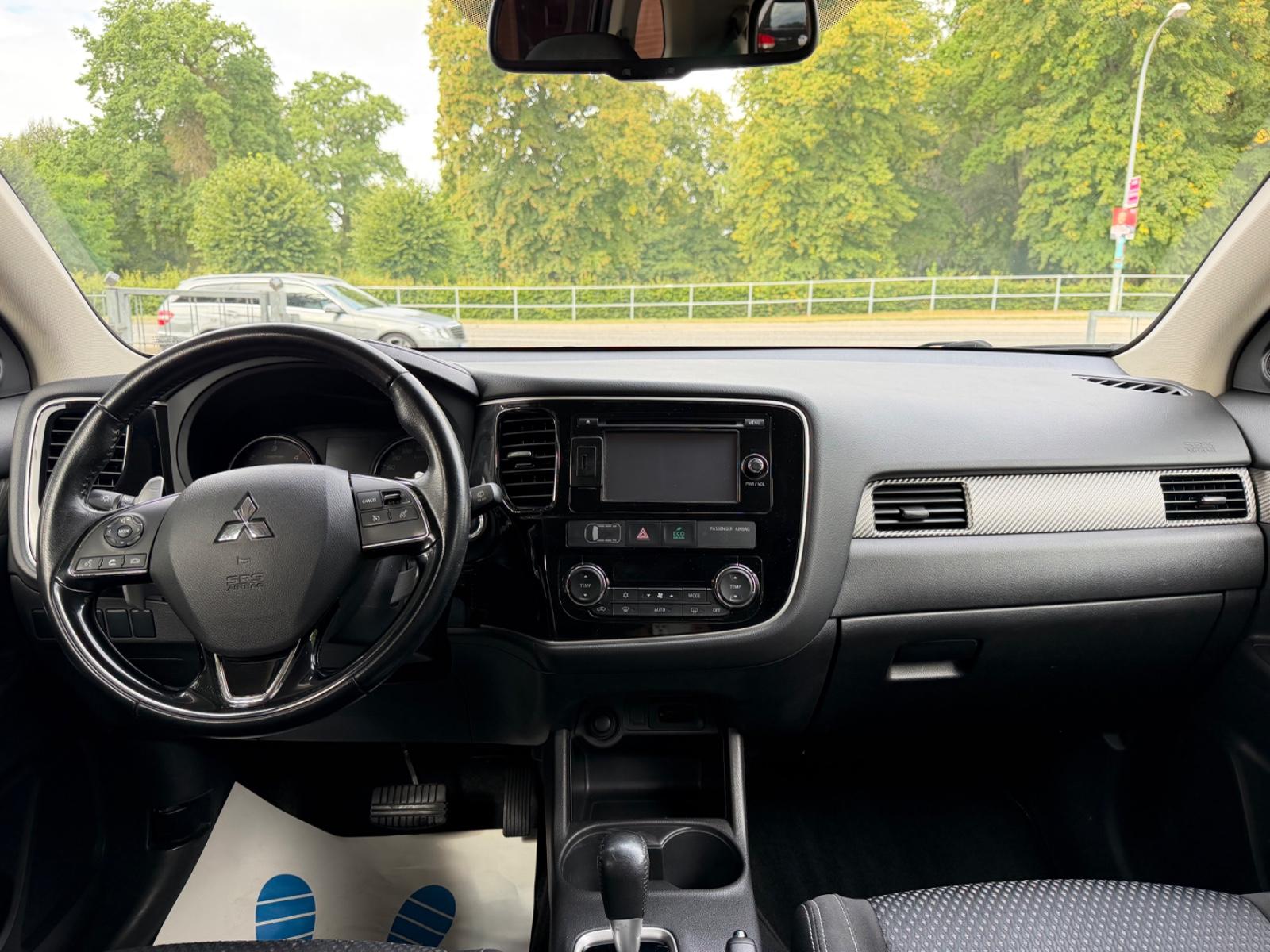 Mitsubishi Outlander Plus 4WD *7 SITZE*TÜV NEU*