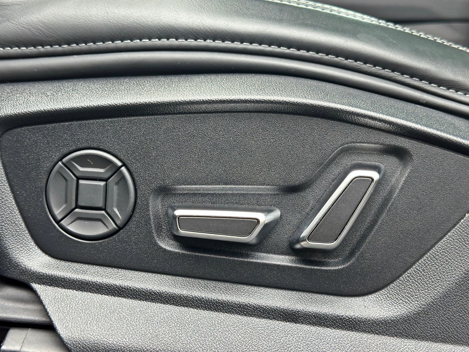 Audi SQ8 - Bild 13