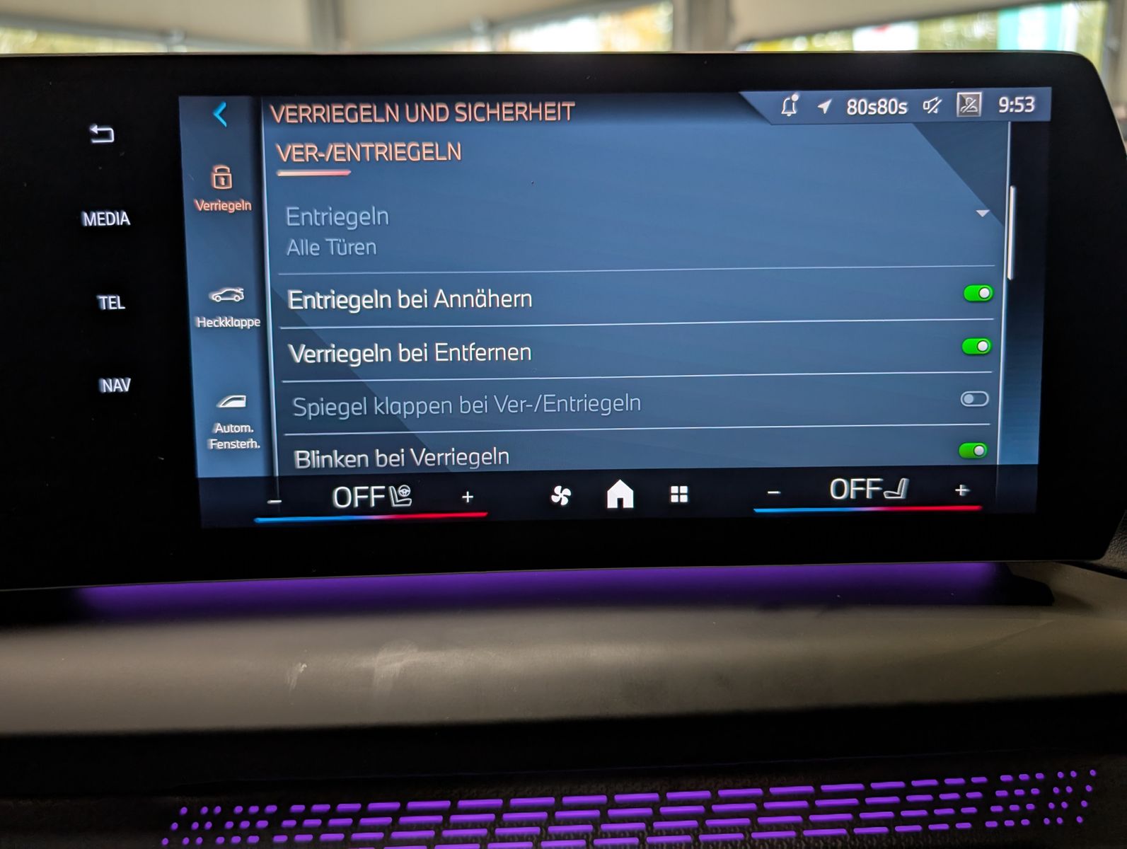 Fahrzeugabbildung BMW 123 i xDrive M-Sport Massag H/K Kamera Pano AHK