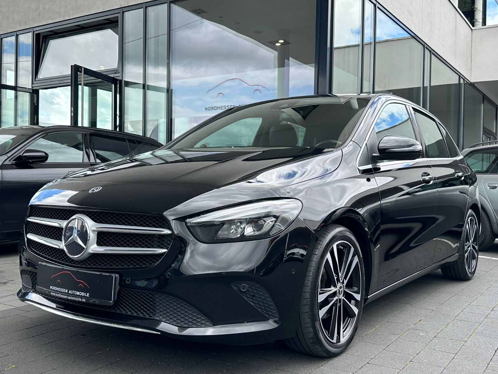 MERCEDES-BENZ B 180 7G-Aut. Progressive | LED | Kamera | Navi