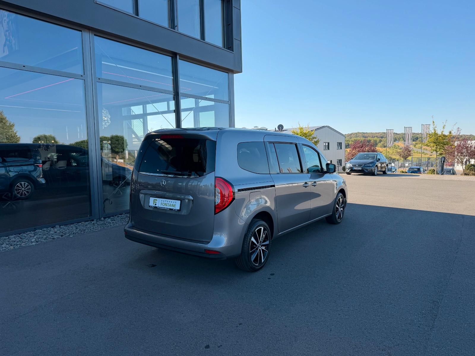Mercedes-Benz T-Klasse 180 lang Progressive 7-Sitzer Leder Kam