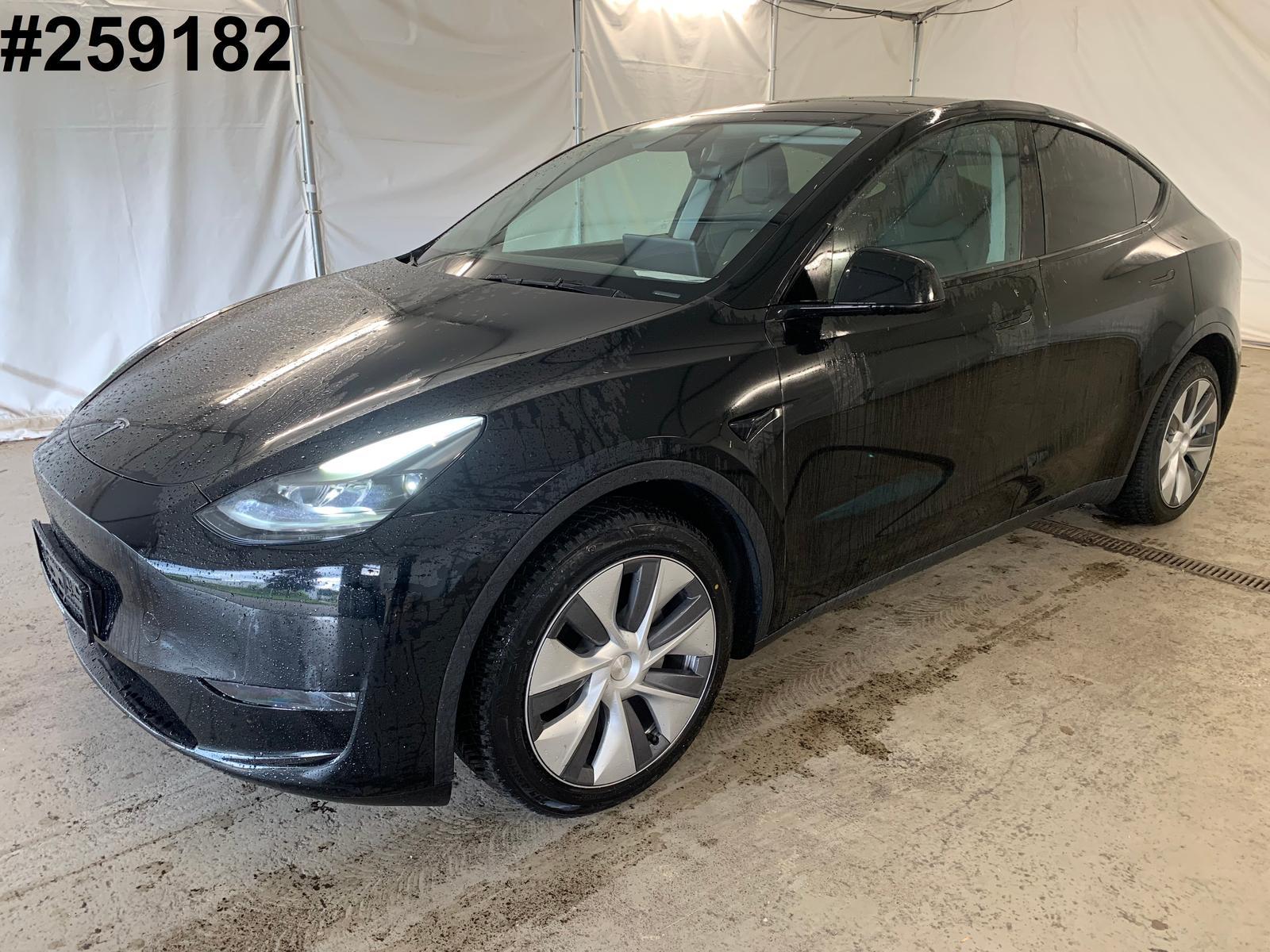 Tesla Model Y Long Range Dual AWD 360 Kam Autopilot 3
