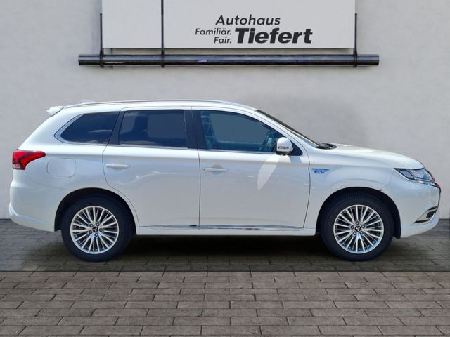 Outlander 2.4 4WD Plug-In Hybrid Diamant