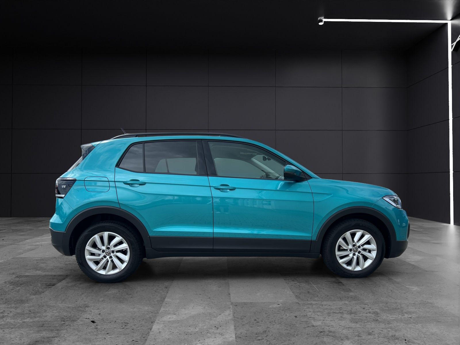 Fahrzeugabbildung Volkswagen T-Cross Life TSI LED ACC SHZ PDC WeConnect