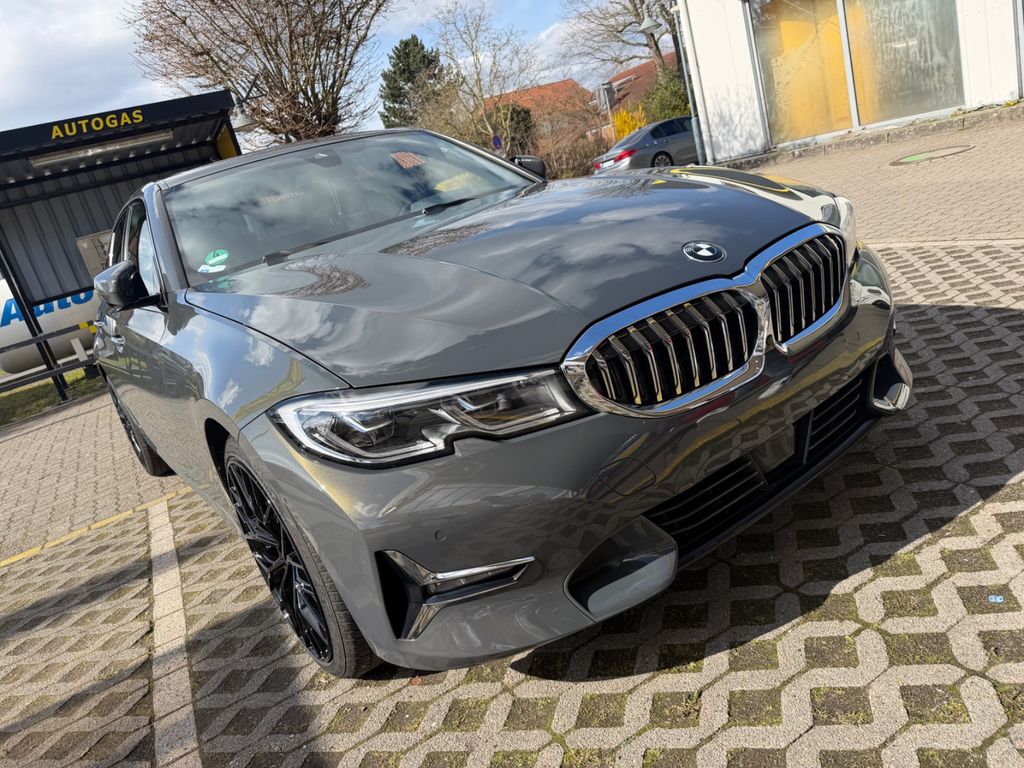 Image of BMW 320