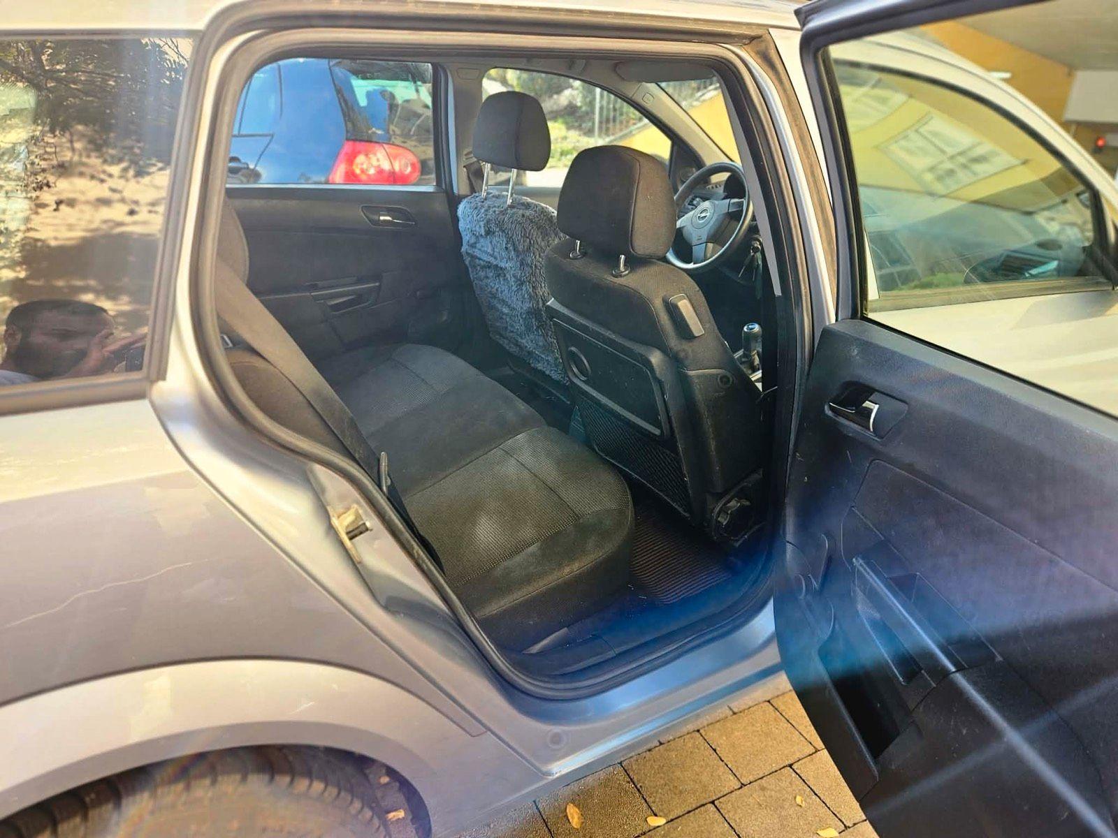 Opel Astra 2005 — photo 7