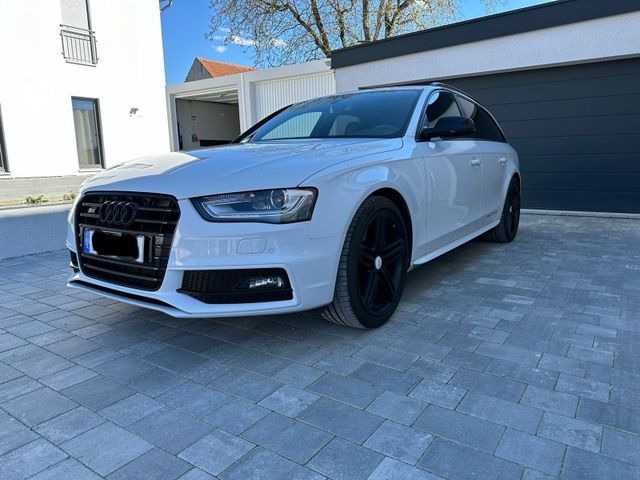 Audi S4 Avant 3.0 TFSI S tronic quattro