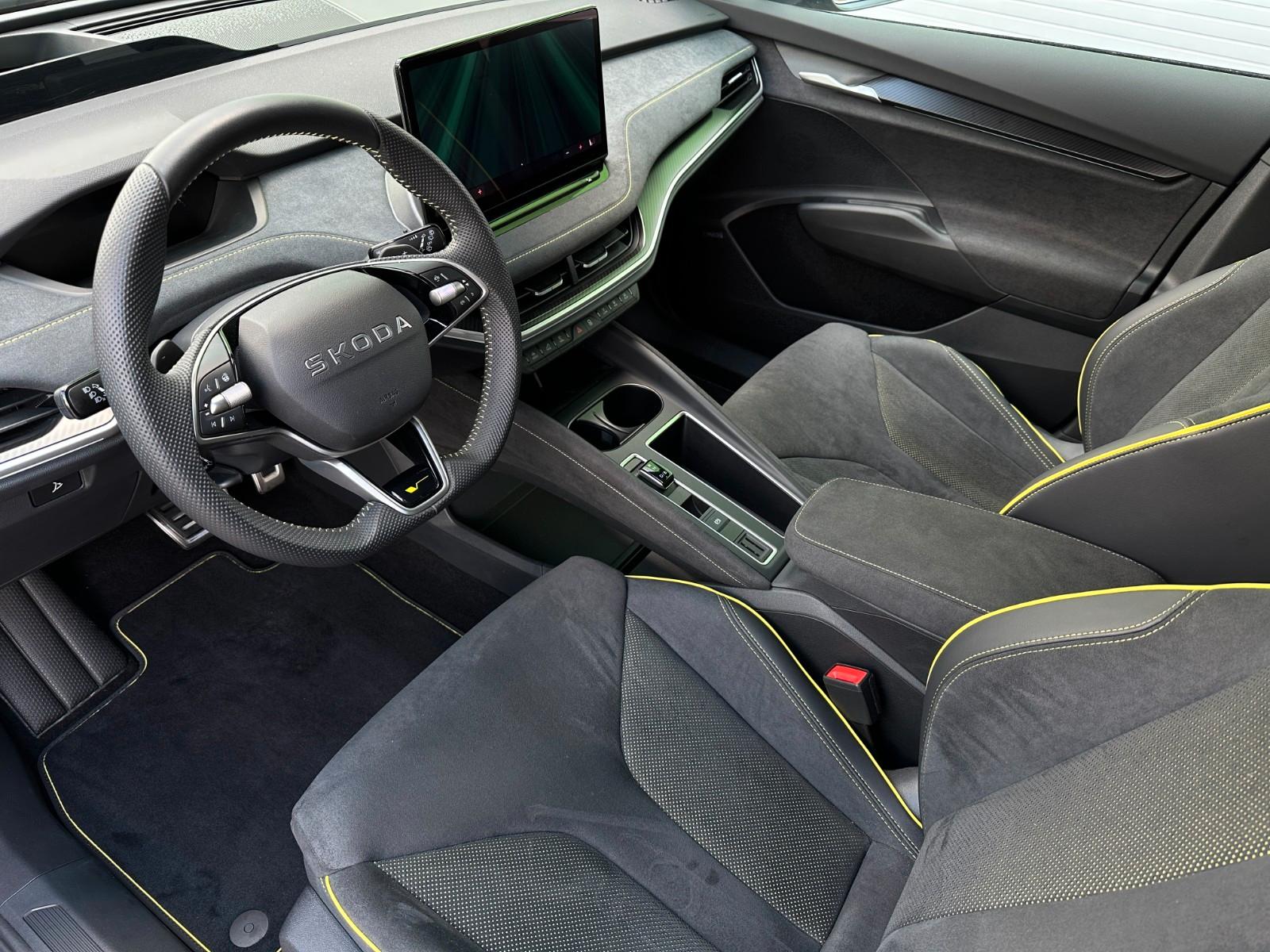 Skoda RS 340PS 4x4 NAVI Wär.Pumpe DCC eHK LM21"AHK