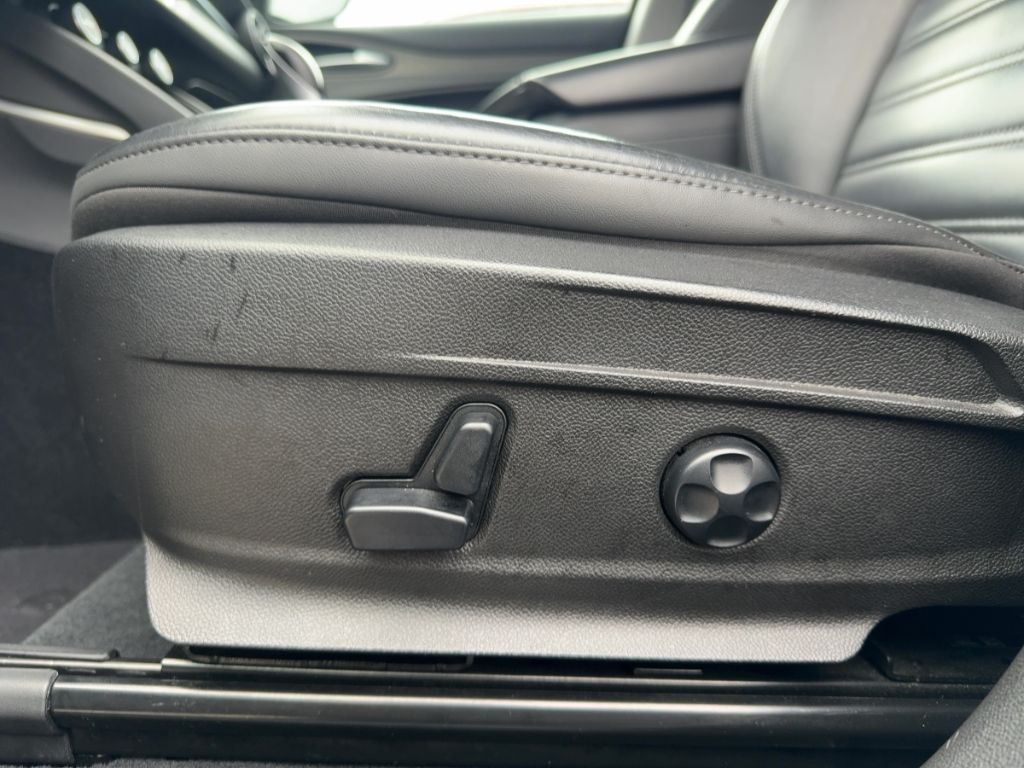 Fahrzeugabbildung Alfa Romeo Stelvio First Edition ALLRAD NAVI  HI-FI