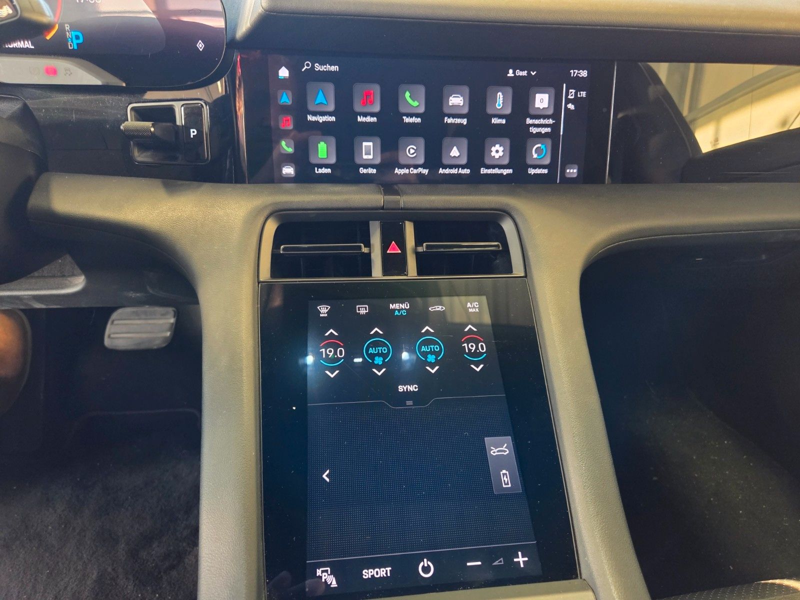Fahrzeugabbildung Porsche Taycan Basis