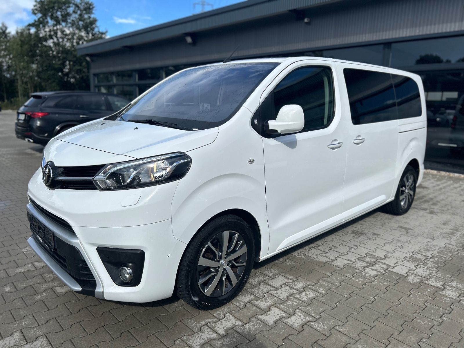 Toyota Proace Verso L1 Team -HUD-ACC-2xSchiebet-RFK
