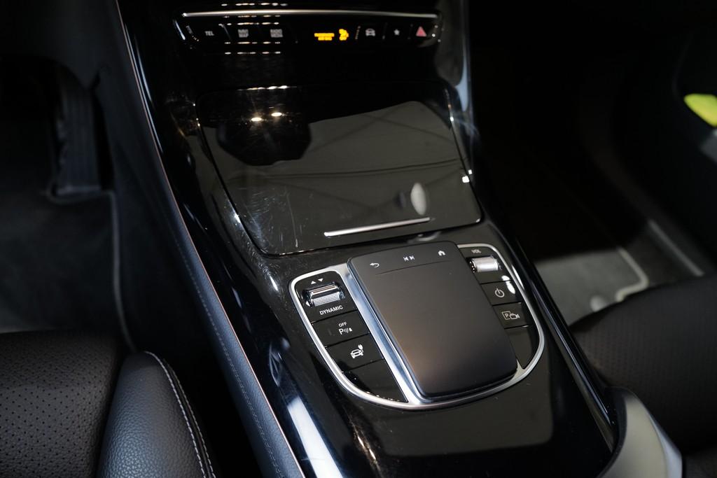 Mercedes-Benz EQC 400 4Matic 4x4 Keyless AHK Multibeam Navi