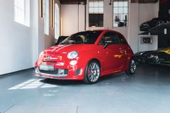 Fahrzeugabbildung Fiat Abarth 695 Tributo Ferrari *LIMITED / CARBON*