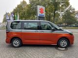 Volkswagen T7 Multivan Life 7-SITZER SCHIEBETÜREN SCHW. AHK - Volkswagen T7 Multivan mit Benzin-Antrieb: Automatik
