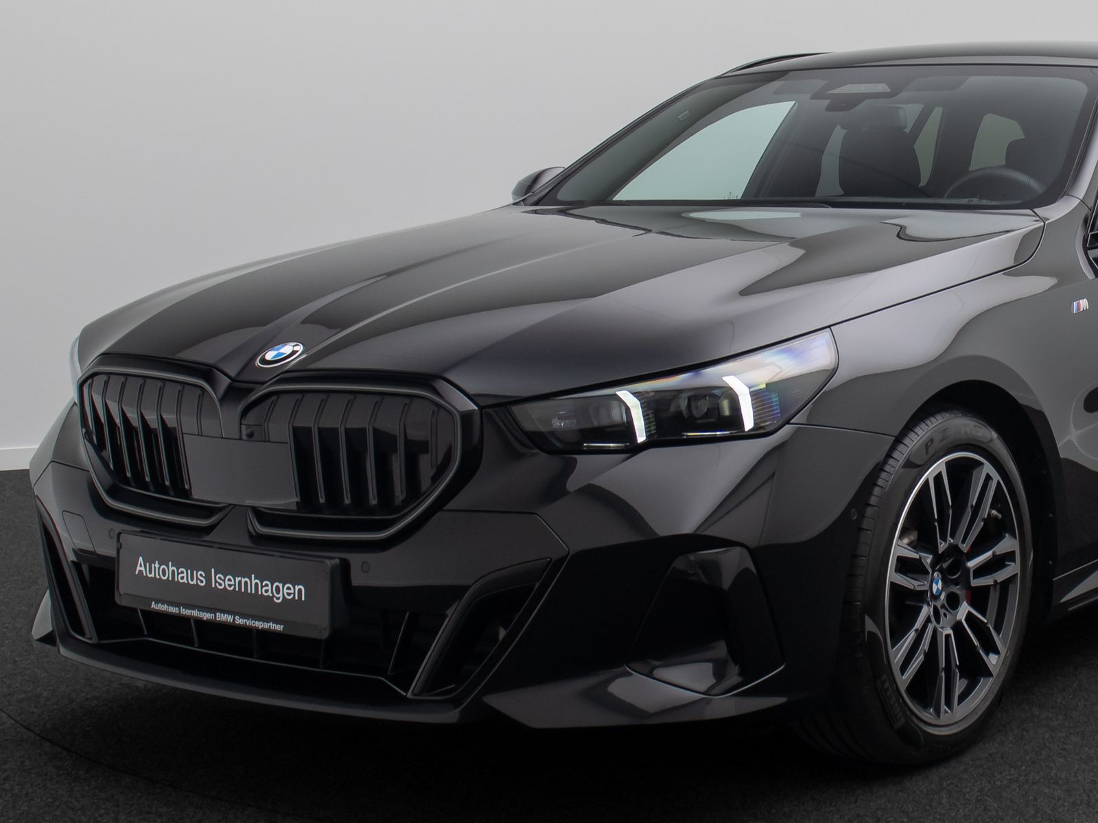 Fahrzeugabbildung BMW 520d M Sport 360&deg;H/K Alarm DAB HUD Bel&uuml;ftung 19"