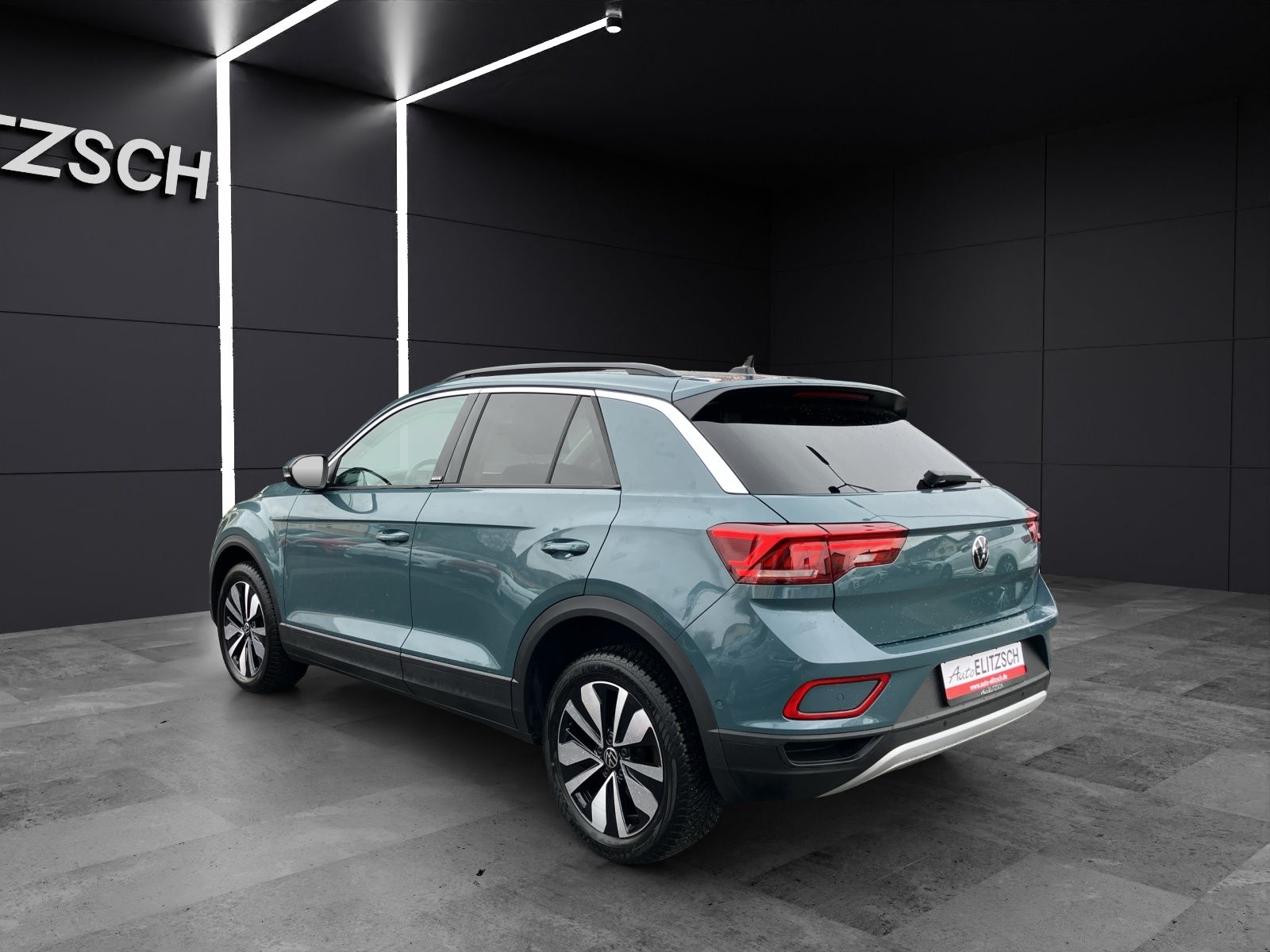Fahrzeugabbildung Volkswagen T-Roc 1.0 TSI Move LEDplus AHK Navi AID ACC RFK
