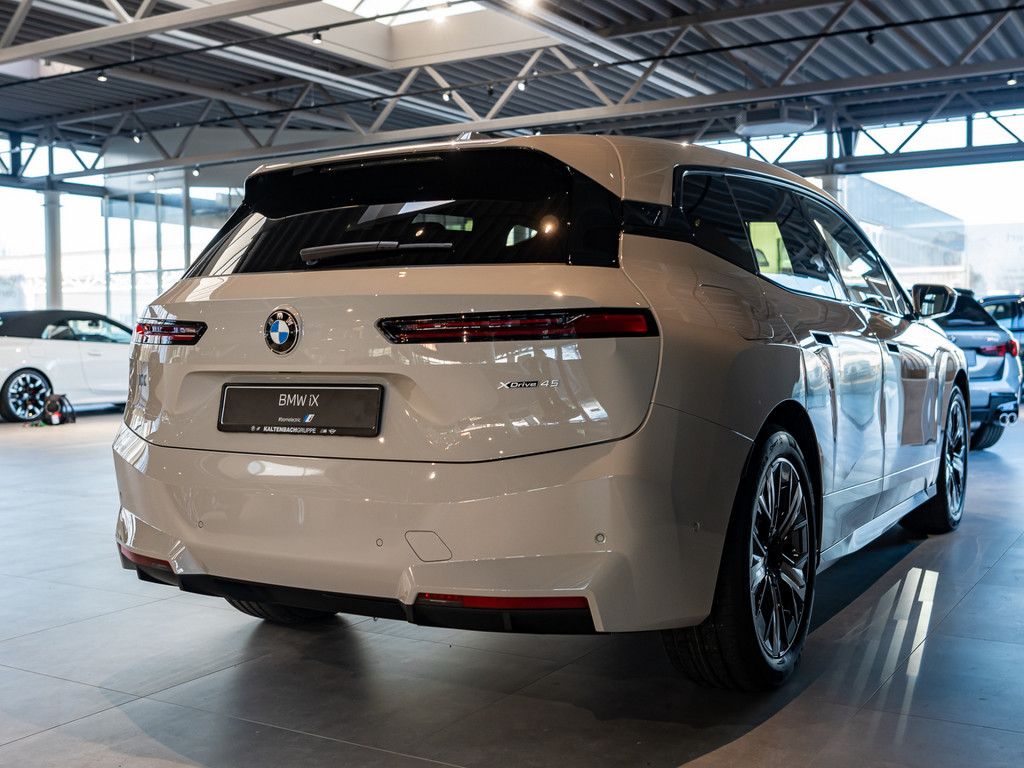 BMW iX - Bild 2