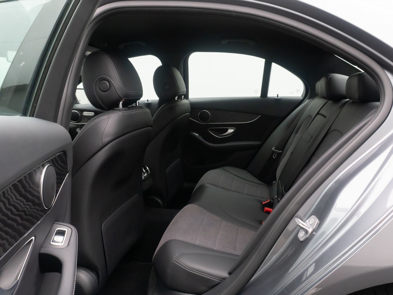 Fahrzeugabbildung Mercedes-Benz C 180 Exclusive PDC NAVI GeschwindigR Teilleder
