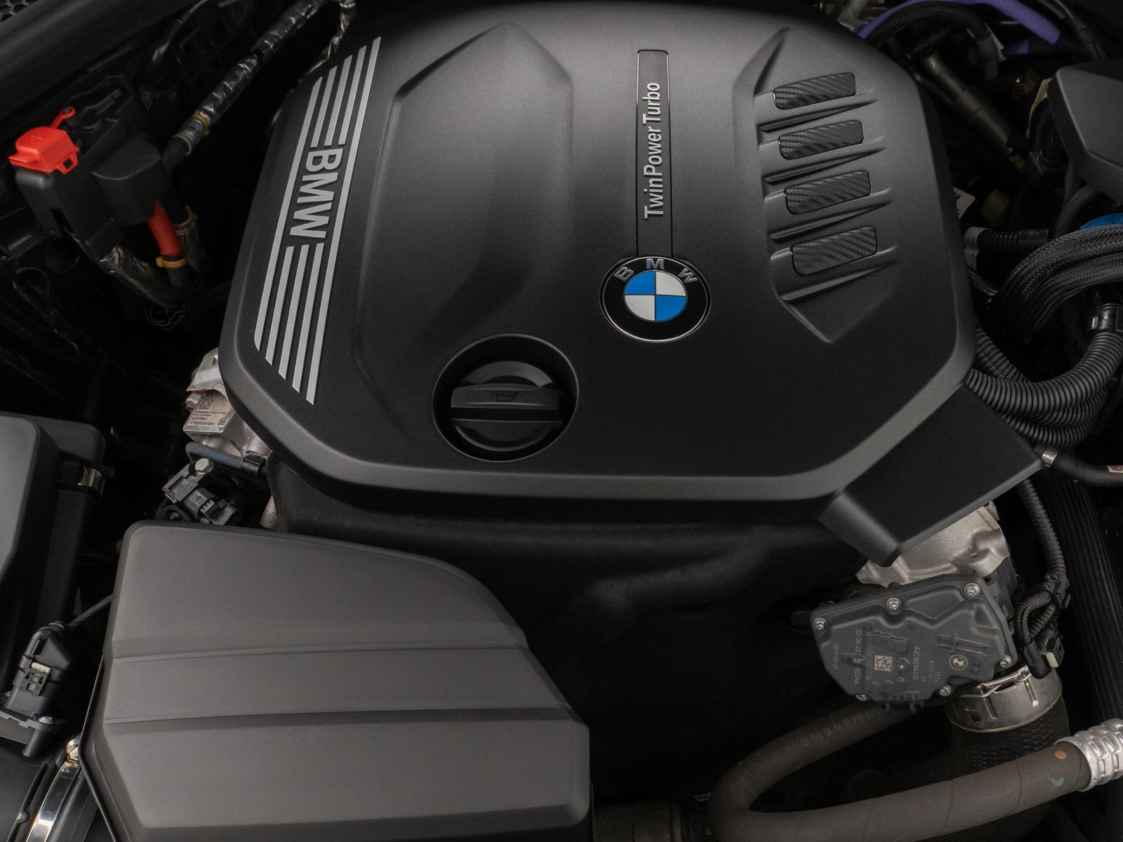 Fahrzeugabbildung BMW 320d Lim. DAB HUD CockPitPro Leder PDC Sport
