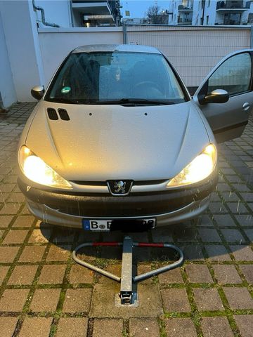 Peugeot 206f 1.4 benzin