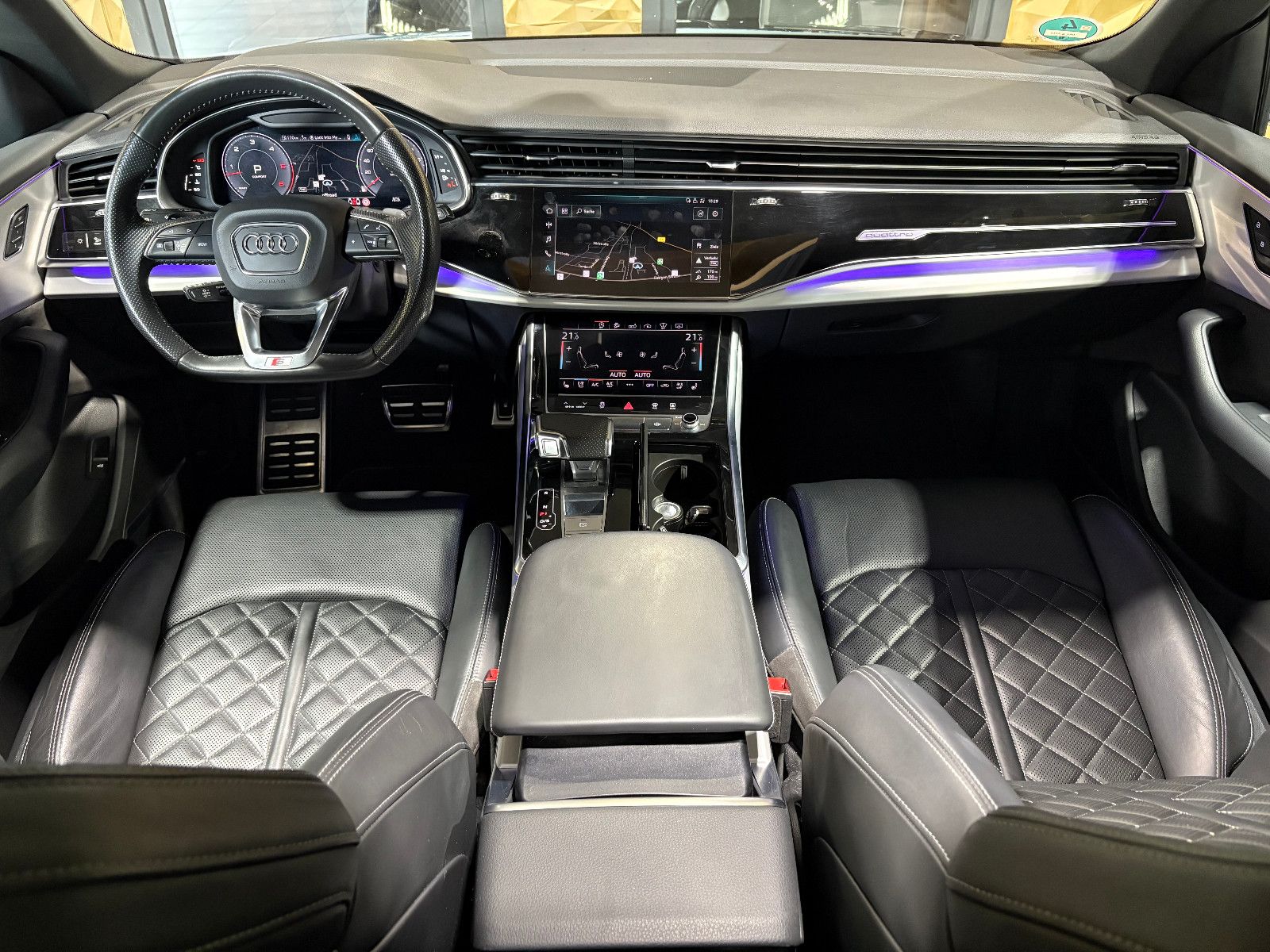 Fahrzeugabbildung Audi Q8 50 TDI quattro/PANO/NACHTSICHT/MEMORY/APPLE/