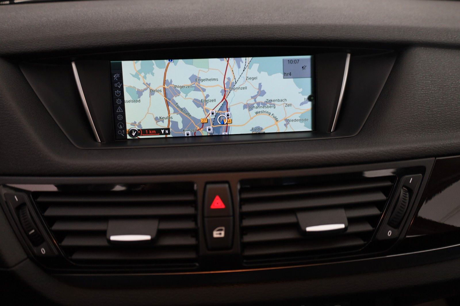 Fahrzeugabbildung BMW X1 20i xDrive XLine Navi,Xenon,Kamera,SH,PDC,AHK