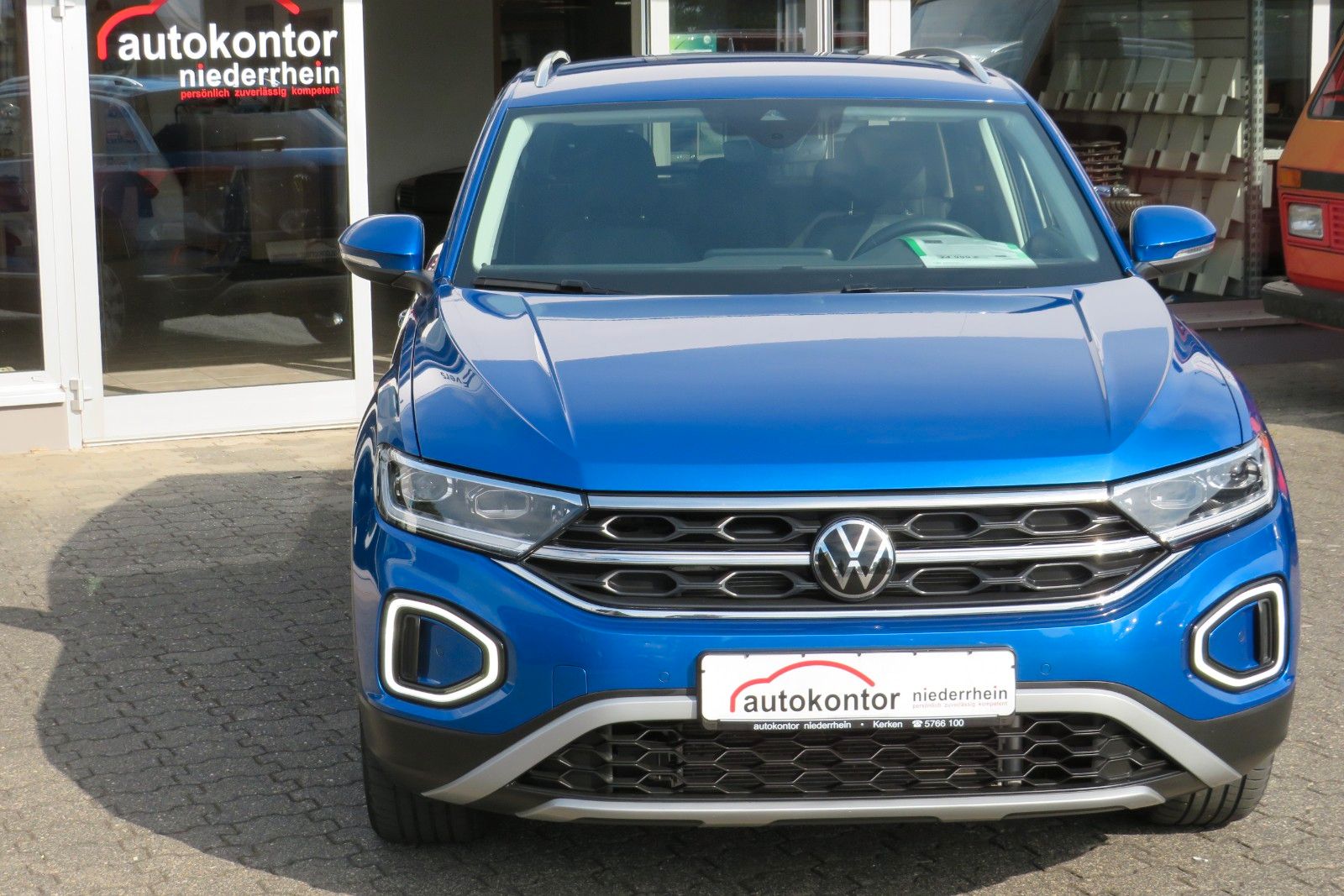 Fahrzeugabbildung Volkswagen T-Roc Style KAMERA ACC NAVI APP SITZH DIGI-COPI