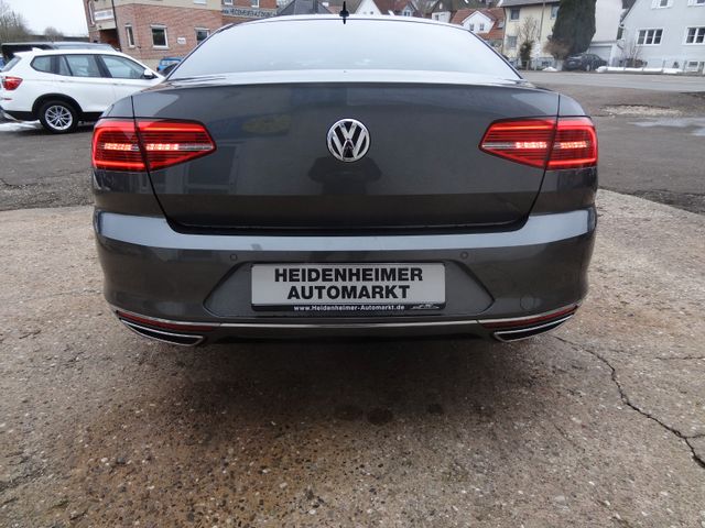 Fahrzeugabbildung Volkswagen Passat/Highline/2xR-Line/LED/Virtual/Kam/Leder/