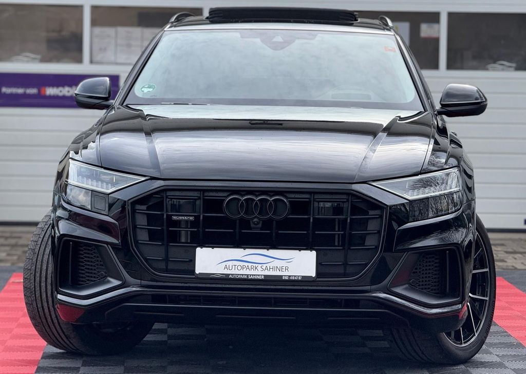 Image of Audi Q8