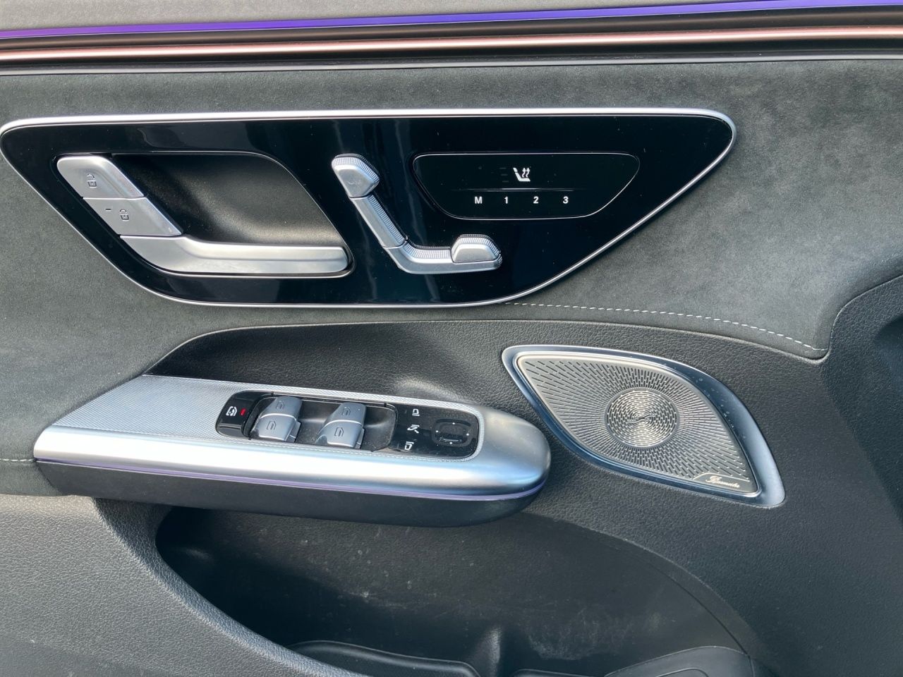 Fahrzeugabbildung Mercedes-Benz EQE 350 4M BONUS+AMG+PANO+360+DIST+PROJ.LED+BUR+