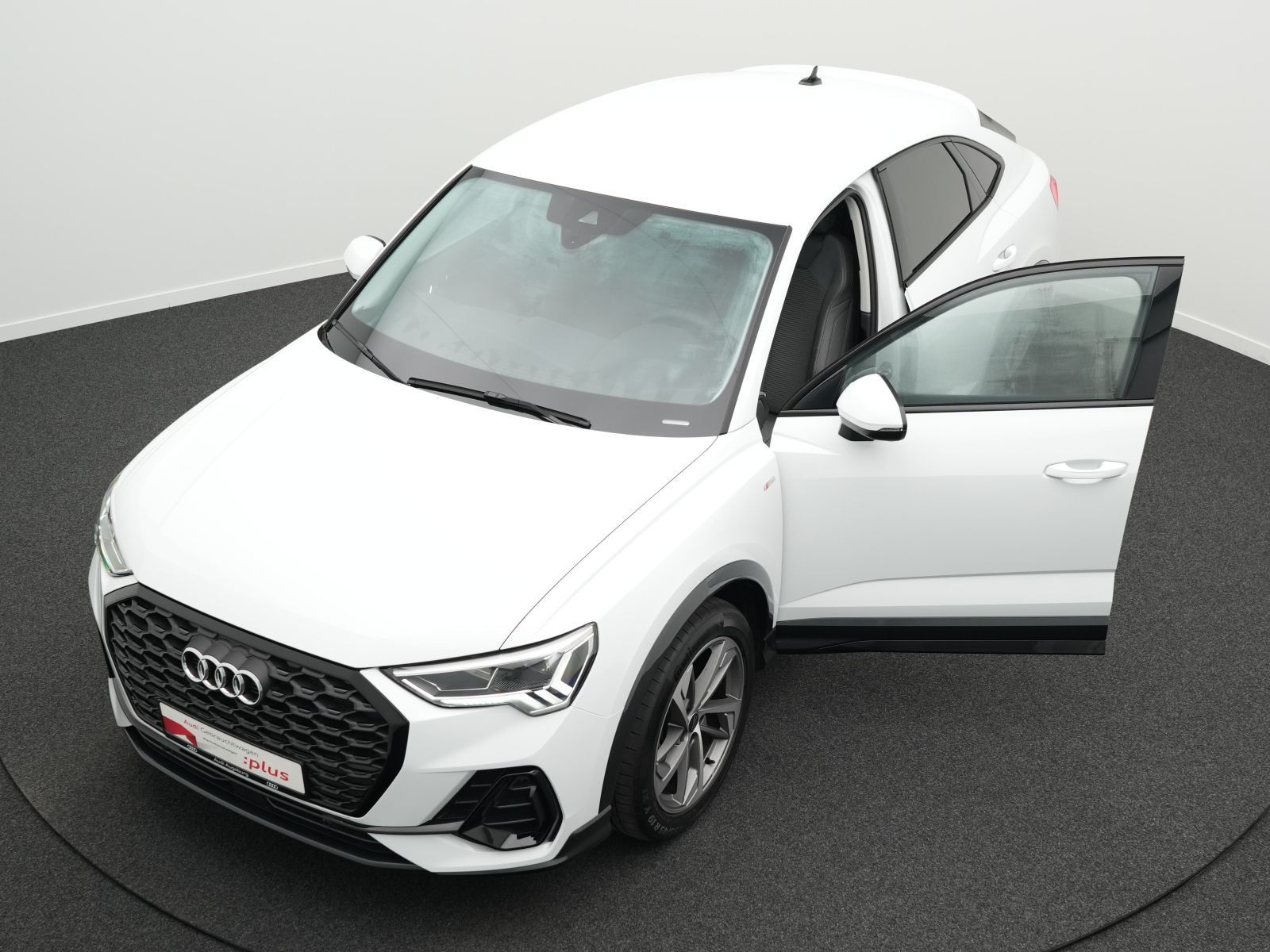 Audi Q3 - Bild 21