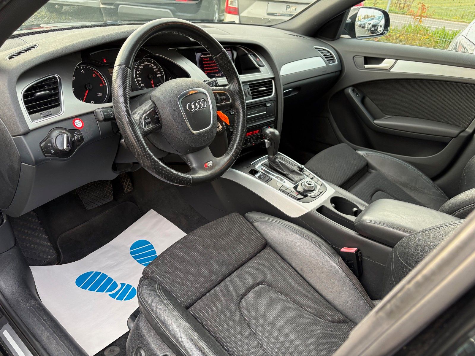 Fahrzeugabbildung Audi A4 Avant 2.0 TDI Aut. S LINE SPORTPAKET plus Nav