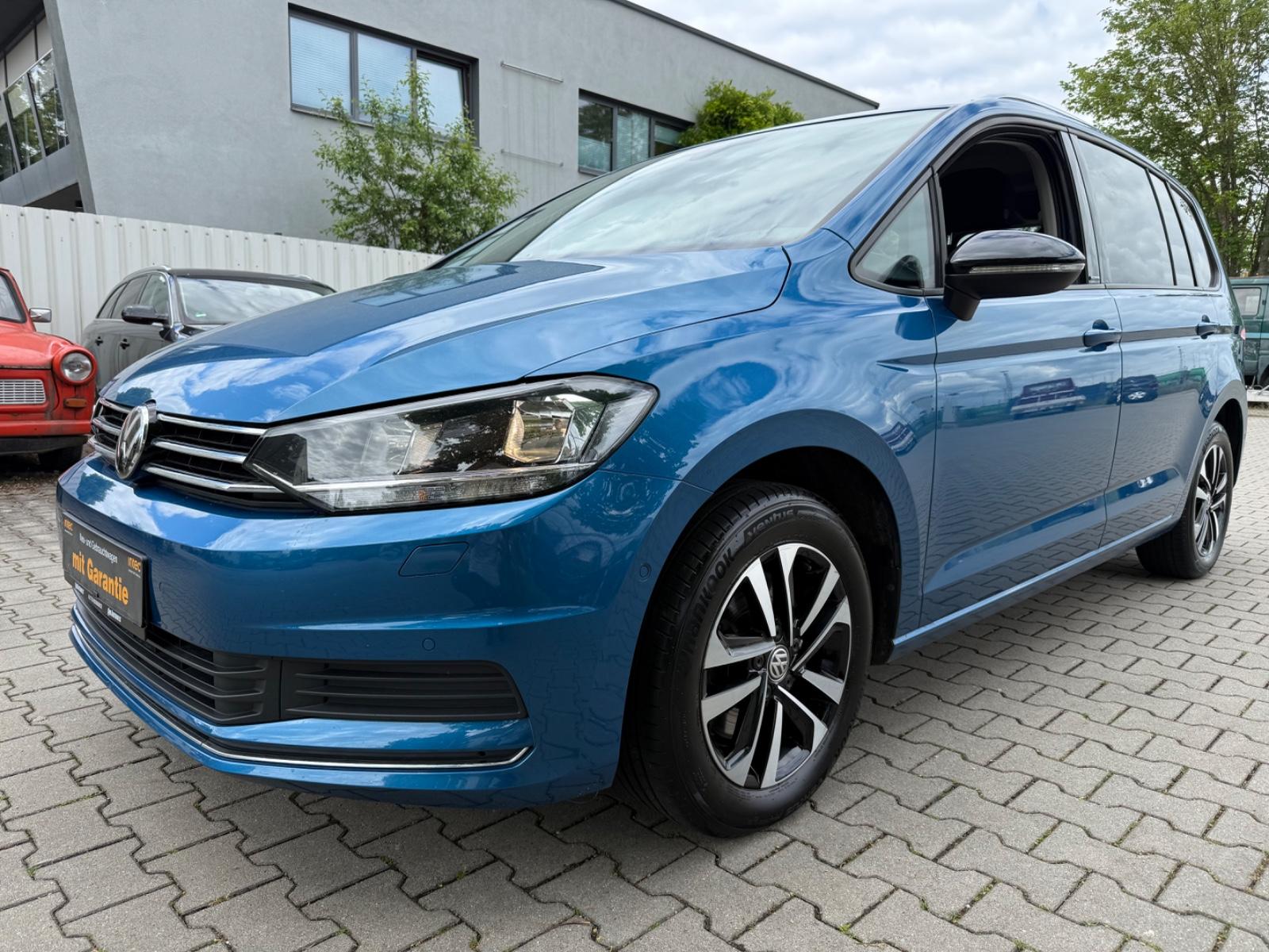 Volkswagen Touran IQ.DRIVE DSG LED NAVI ACC 7 SITZ 8x ALU