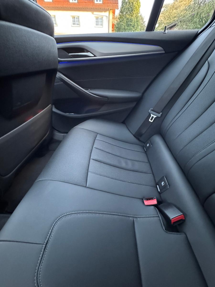 BMW 530d xDrive Touring (LCI)|Pano|HUD|AHK