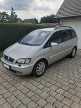 Opel Zafira 2.2 Executive  - Opel Zafira: Executive