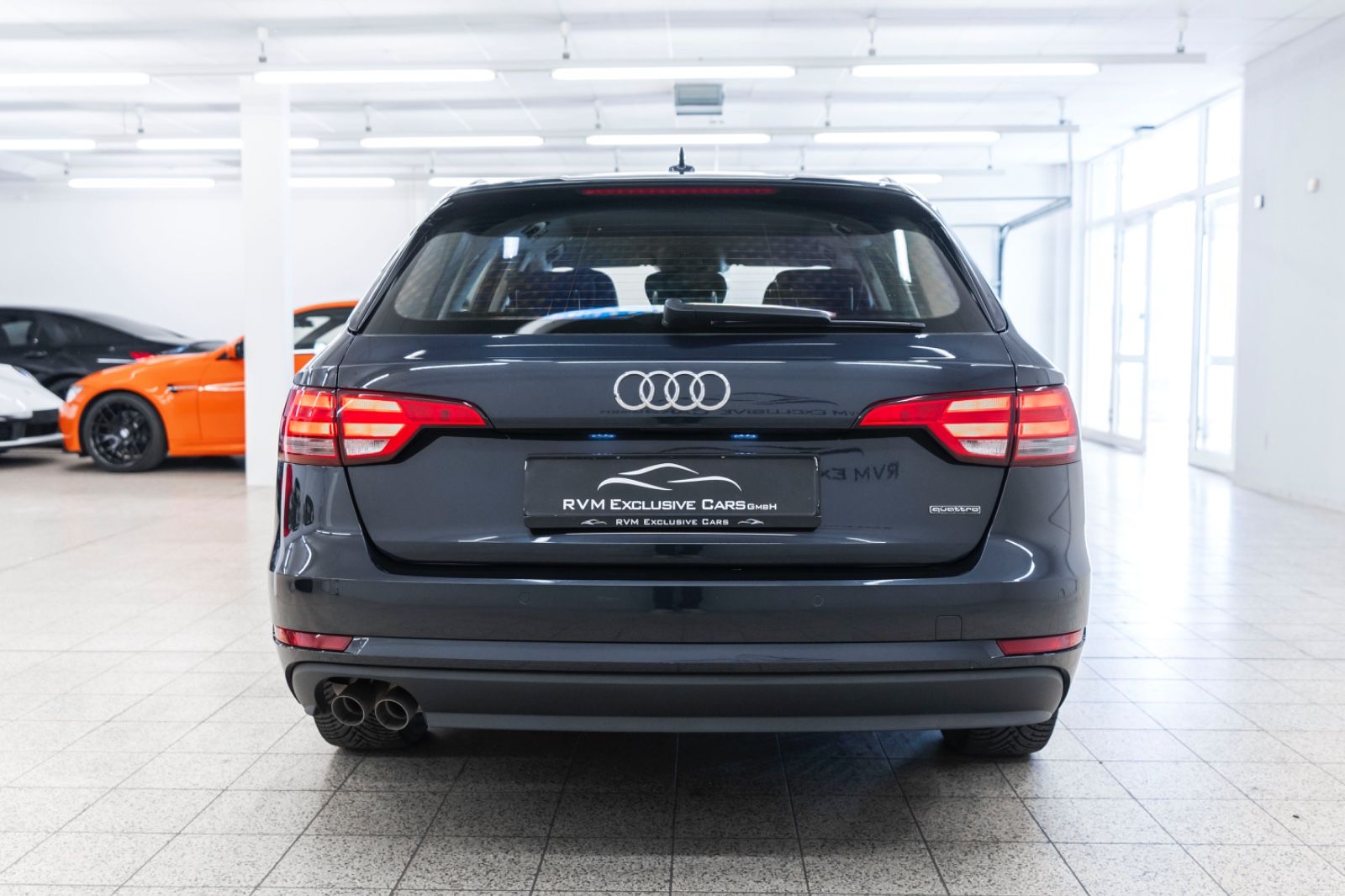 Fahrzeugabbildung Audi A4 Avant Quattro H&K ACC TOTW SHZ PDC NAV
