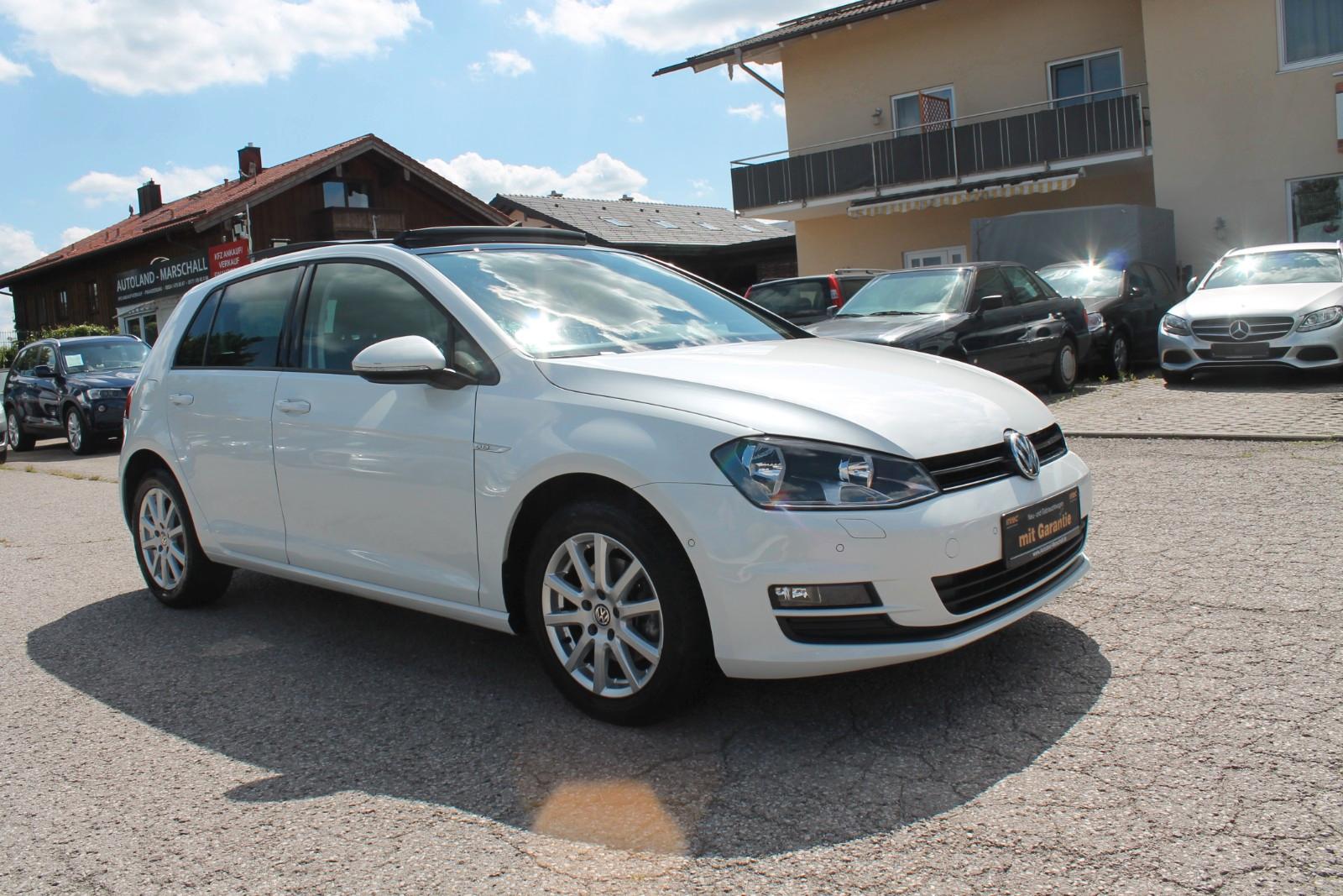 Volkswagen Golf 1,2 TSI 110PS Cup BMT KLIMATR PANORAMA NAVI