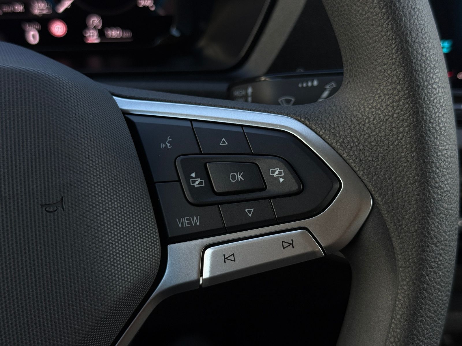 Fahrzeugabbildung Volkswagen Caddy 2.0 TDI Navi GRA LED SHZ Rückfahrkamera