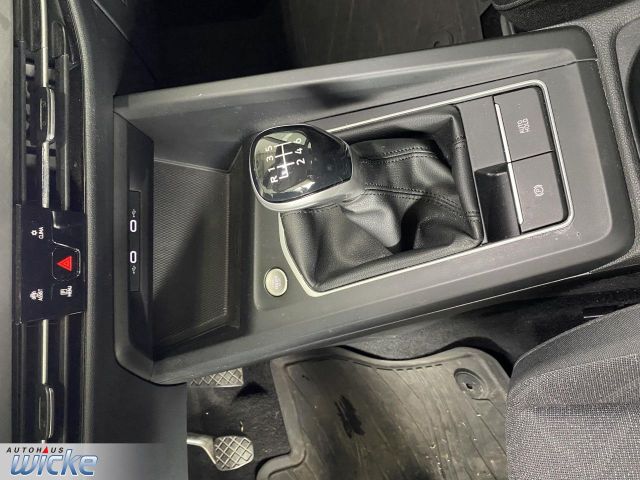 Golf VIII Variant 2.0 TDI Life NAVI KLIMA PDC LE