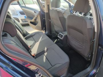 Volkswagen Golf - 10