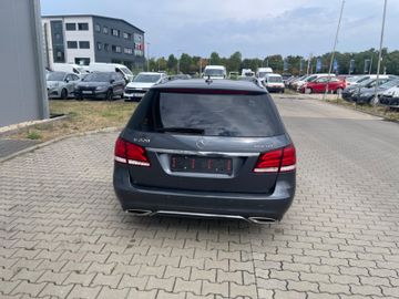 Mercedes E 220 - 6