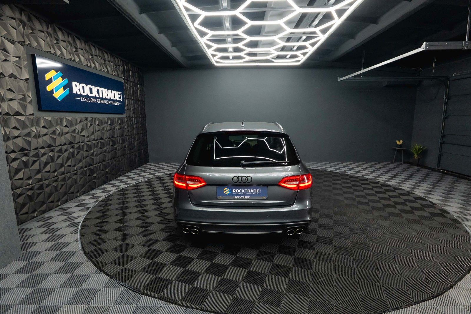 Fahrzeugabbildung Audi S4 Avant 3.0 TFSI quattro | Top Zustand | LED