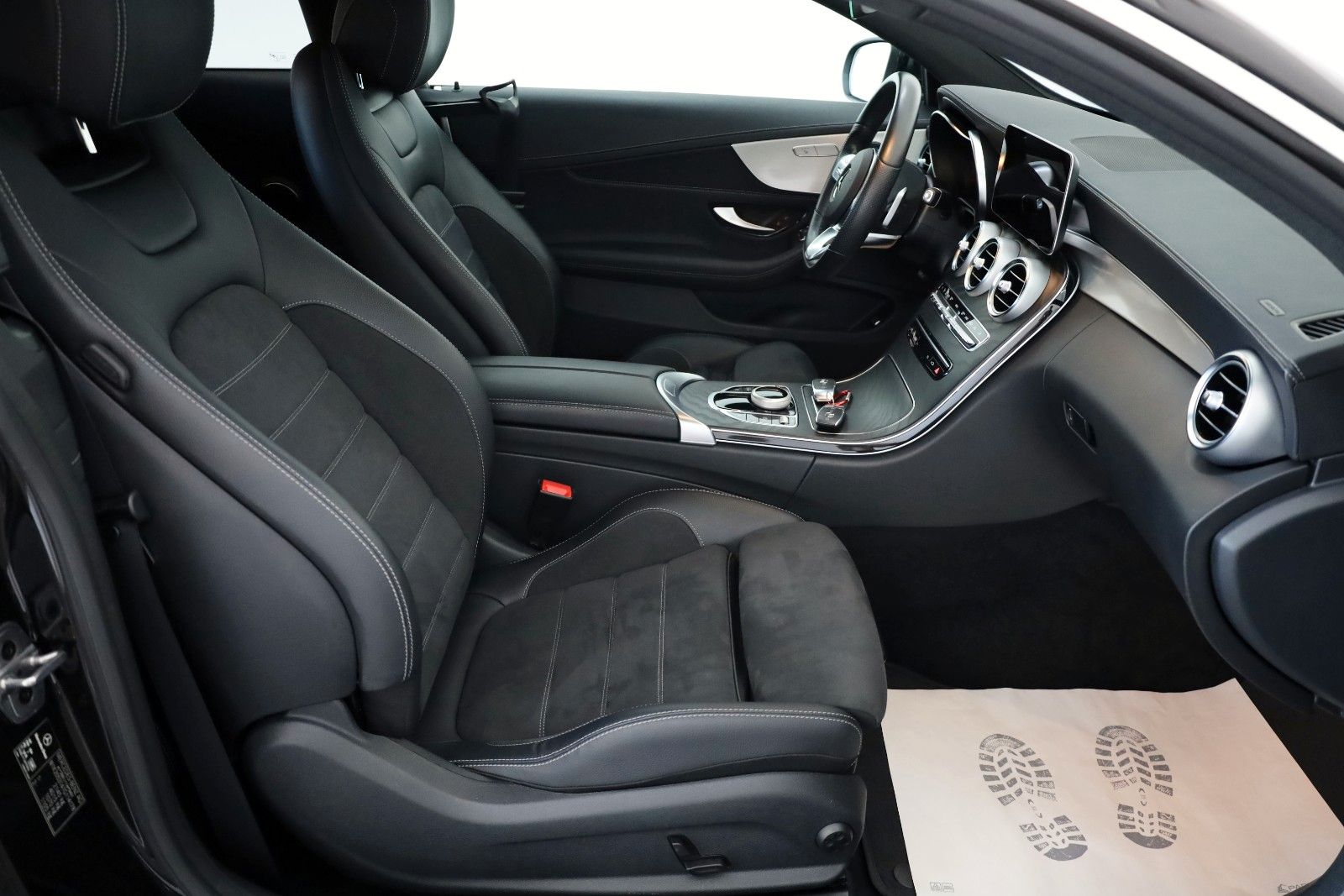 Fahrzeugabbildung Mercedes-Benz C 220d Coupe AMG Line T.Leder,Navi,LED,Kamera,SH