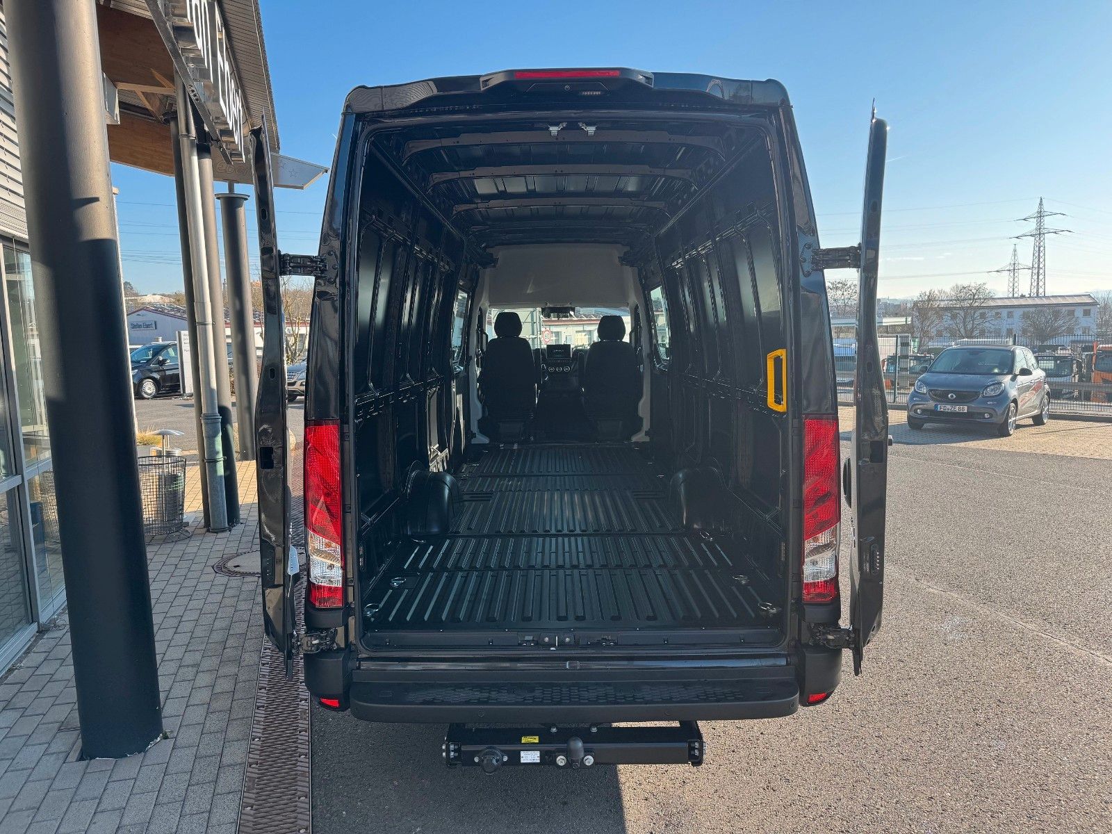 Fahrzeugabbildung Iveco Daily 35S21 HA8 3.0L *R4.100mm*Automatik*AHK*LED