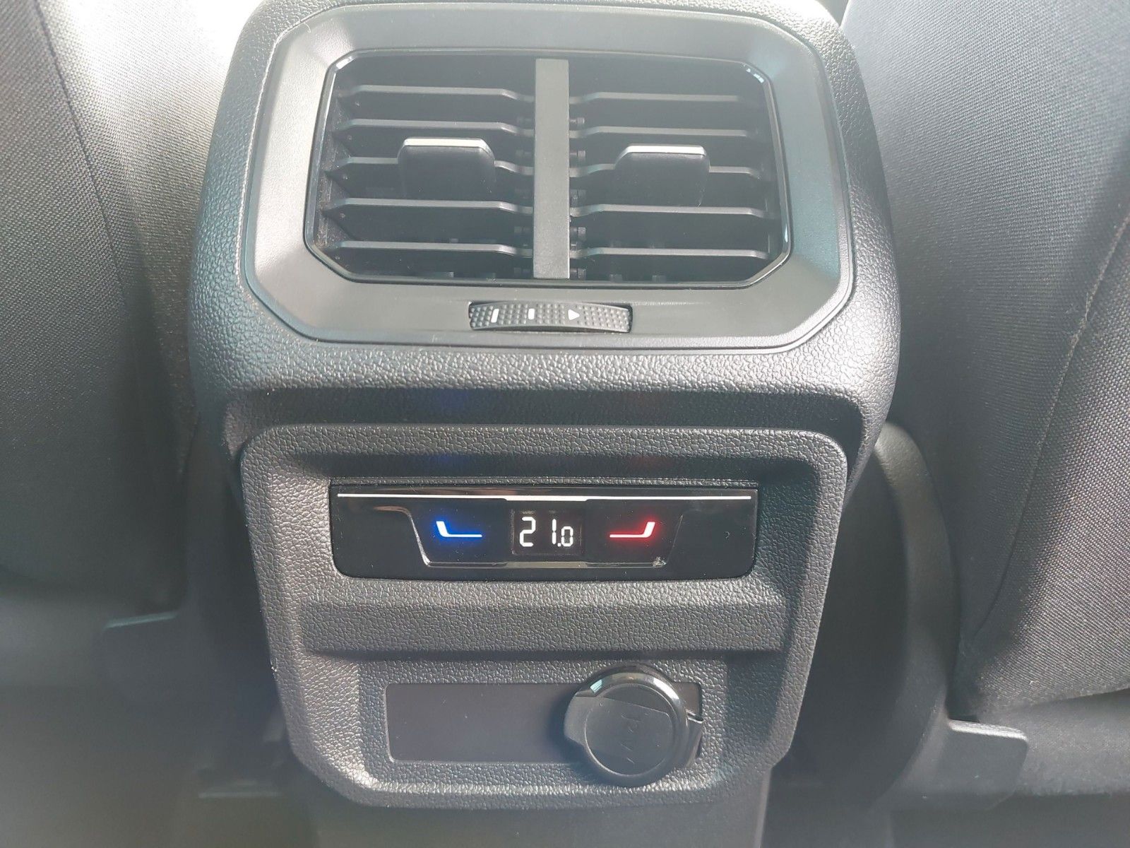 Volkswagen ELEGANCE PANO SHZ LHZ MASSAGE HEAD-UP PDC – Bild 23