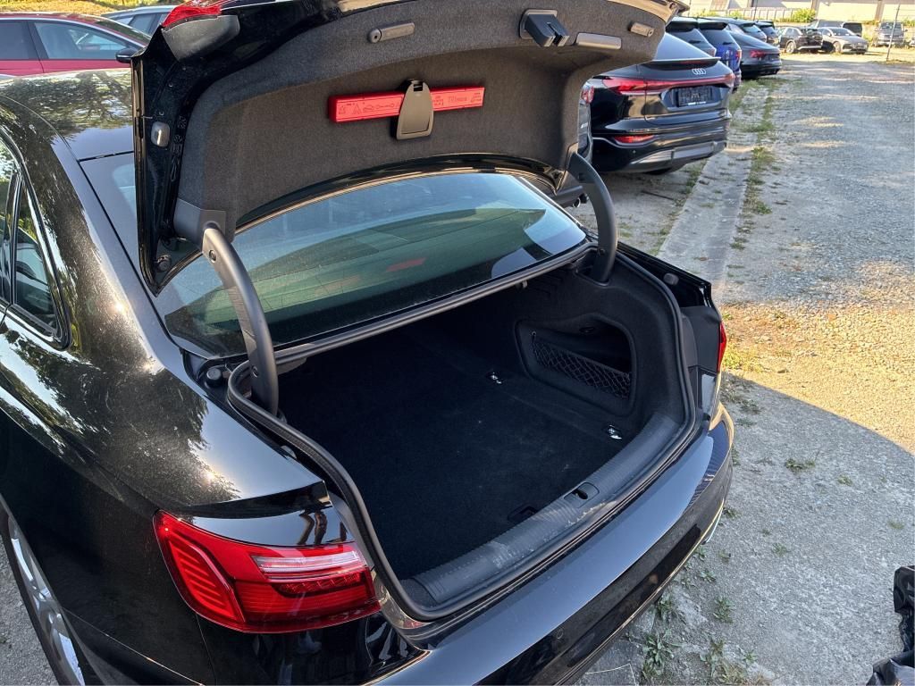 Audi A4 - Bild 9