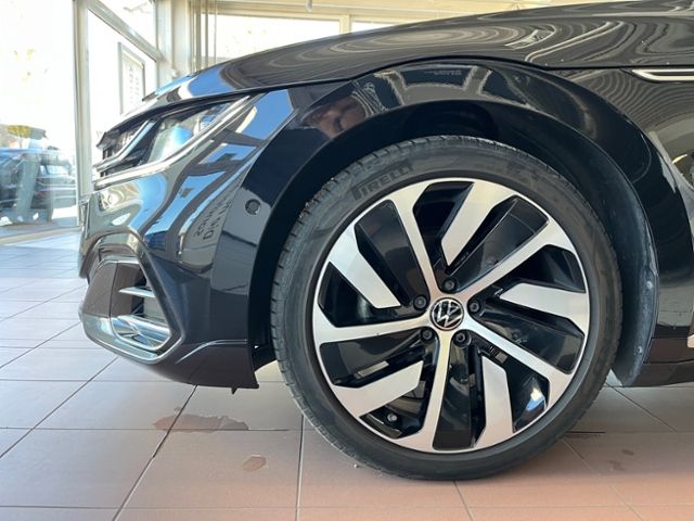 Fahrzeugabbildung Volkswagen Arteon Shooting Brake 1.4 eHybrid DSG R-LINE AHK