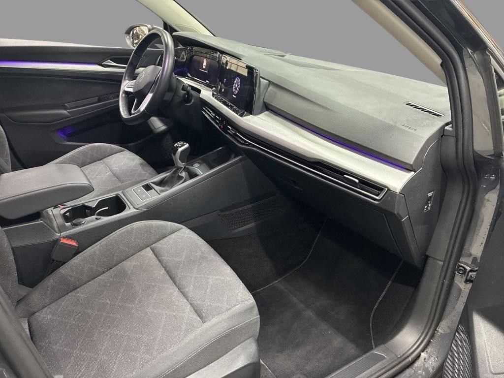 Volkswagen Golf VIII Variant 2.0 TDI Life Navi LED Keyless